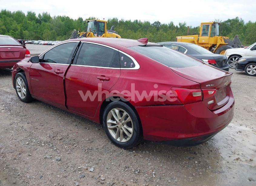 Photo 3 of 2018 Chevrolet Malibu LT (VIN 1G1ZD5ST7JF213373)