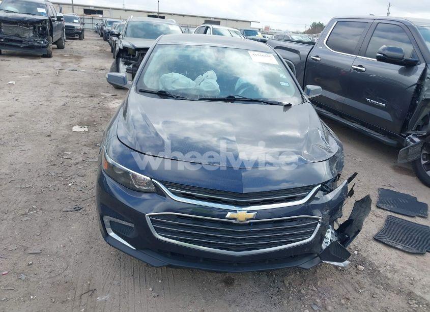 Photo 12 of 2018 Chevrolet Malibu LT (VIN 1G1ZD5ST7JF220887)