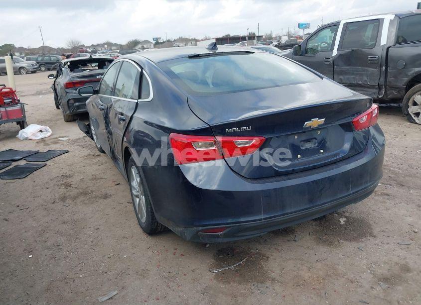 Photo 3 of 2018 Chevrolet Malibu LT (VIN 1G1ZD5ST7JF220887)