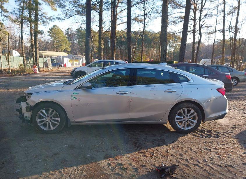 Photo 14 of 2018 Chevrolet Malibu LT (VIN 1G1ZD5ST7JF245059)