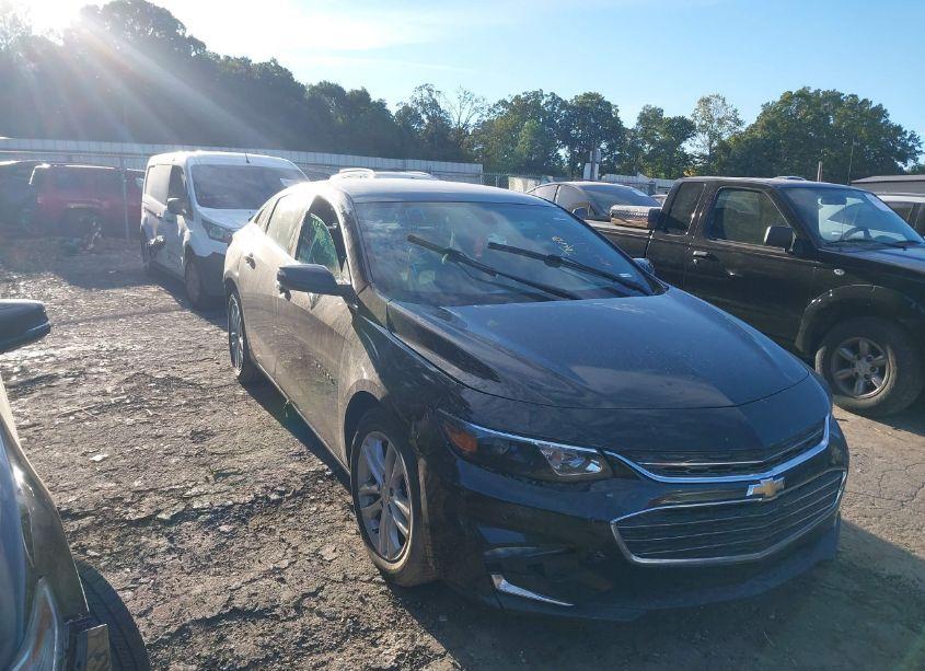 2018 Chevrolet Malibu LT (VIN 1G1ZD5ST7JF245319) main photo