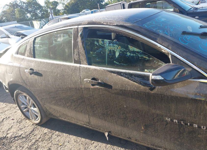 Photo 13 of 2018 Chevrolet Malibu LT (VIN 1G1ZD5ST7JF245319)