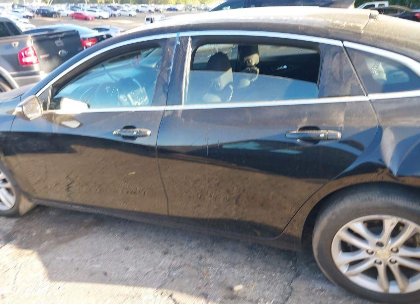 Photo 14 of 2018 Chevrolet Malibu LT (VIN 1G1ZD5ST7JF245319)