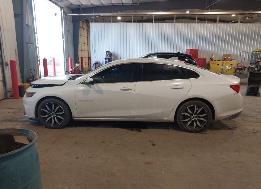 Photo 14 of 2018 Chevrolet Malibu LT (VIN 1G1ZD5ST7JF255266)