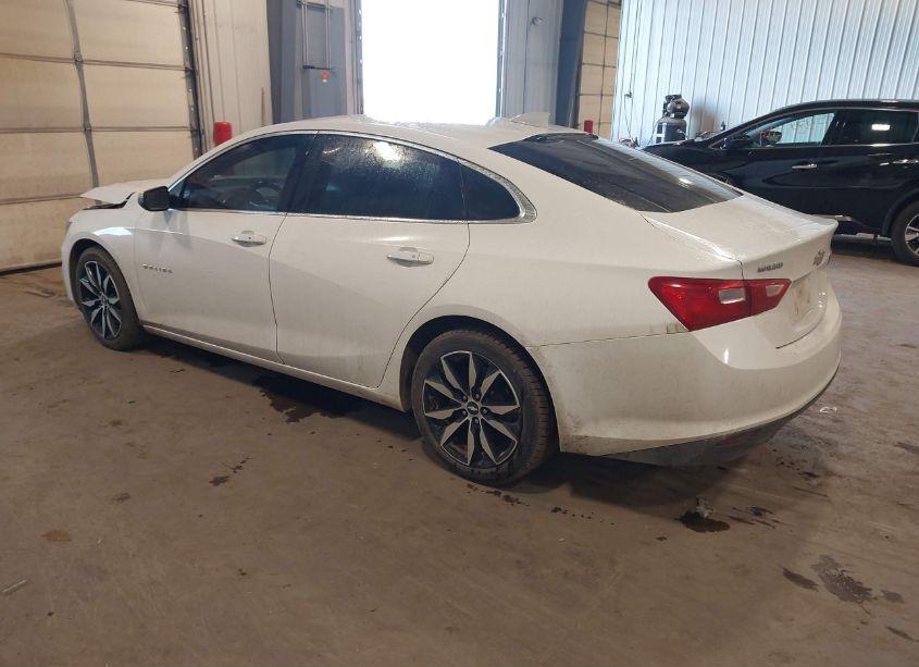 Photo 3 of 2018 Chevrolet Malibu LT (VIN 1G1ZD5ST7JF255266)