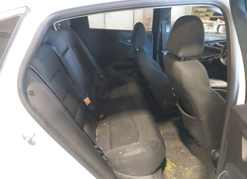 Photo 8 of 2018 Chevrolet Malibu LT (VIN 1G1ZD5ST7JF255266)