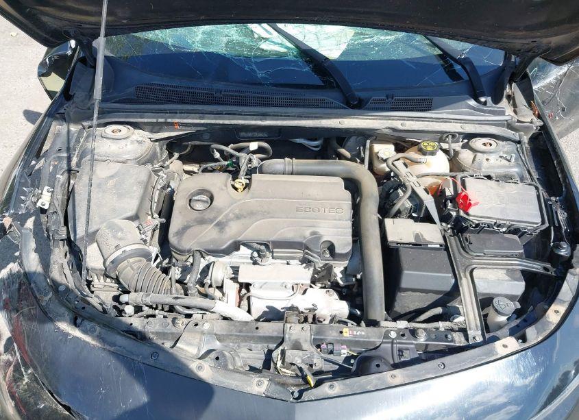 Photo 10 of 2018 Chevrolet Malibu LT (VIN 1G1ZD5ST7JF260676)