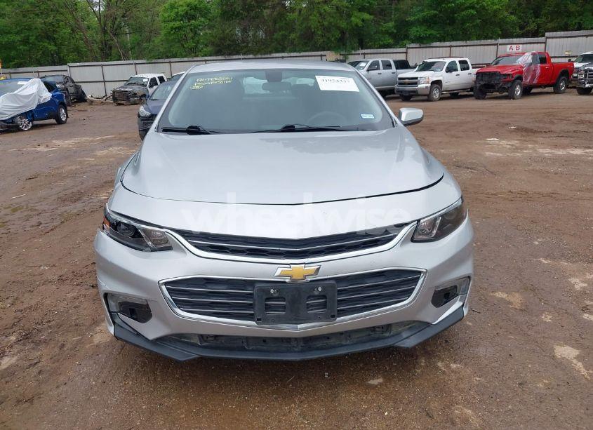 Photo 13 of 2018 Chevrolet Malibu LT (VIN 1G1ZD5ST7JF270124)