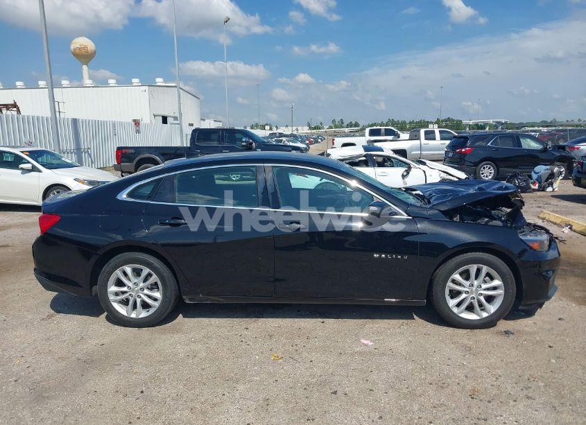 Photo 13 of 2018 Chevrolet Malibu LT (VIN 1G1ZD5ST7JF274223)