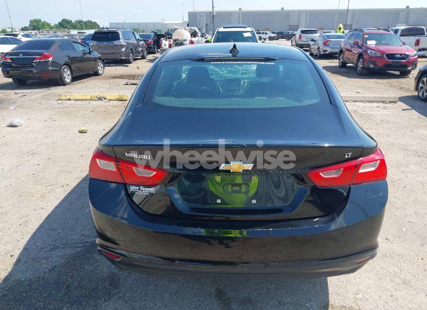 Photo 16 of 2018 Chevrolet Malibu LT (VIN 1G1ZD5ST7JF274223)