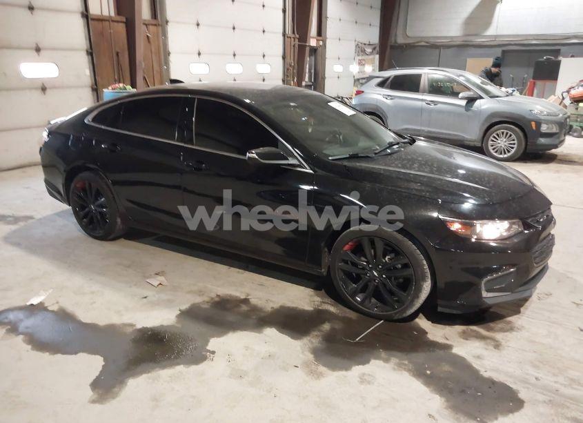 2018 Chevrolet Malibu LT (VIN 1G1ZD5ST7JF290969) main photo