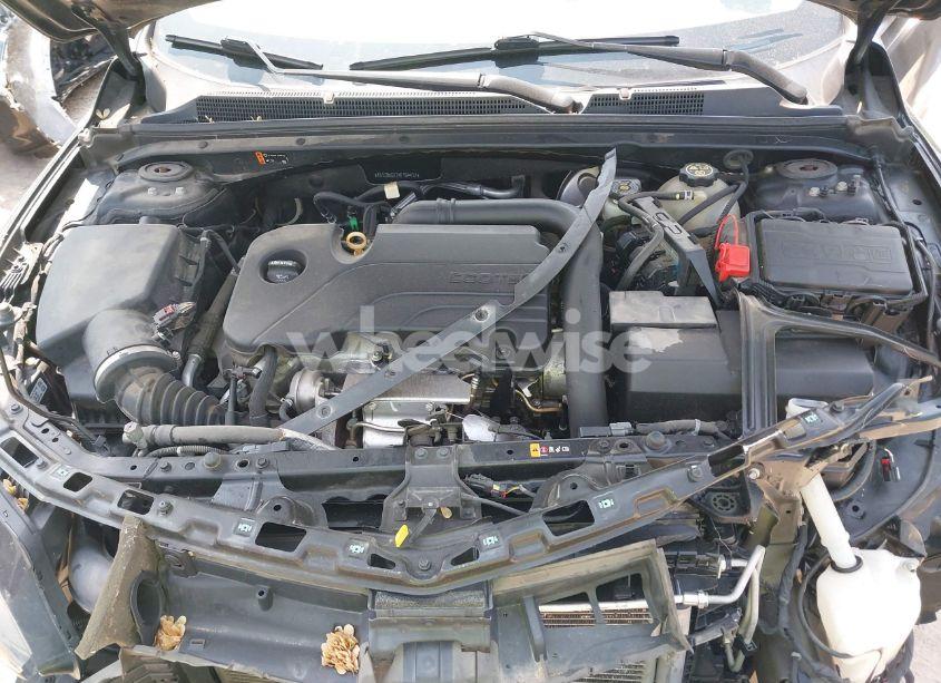 Photo 10 of 2019 Chevrolet Malibu LT (VIN 1G1ZD5ST7KF104431)