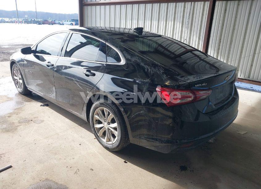 Photo 3 of 2019 Chevrolet Malibu LT (VIN 1G1ZD5ST7KF105949)