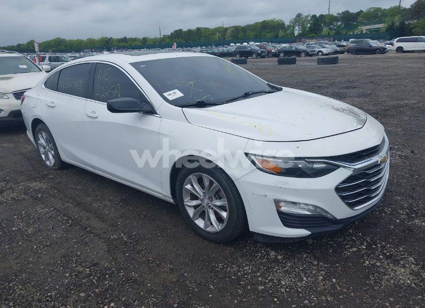 2019 Chevrolet Malibu LT (VIN 1G1ZD5ST7KF108396) main photo