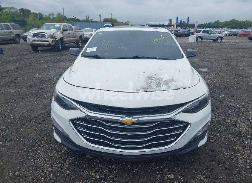 Photo 11 of 2019 Chevrolet Malibu LT (VIN 1G1ZD5ST7KF108396)