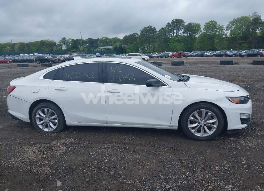 Photo 12 of 2019 Chevrolet Malibu LT (VIN 1G1ZD5ST7KF108396)