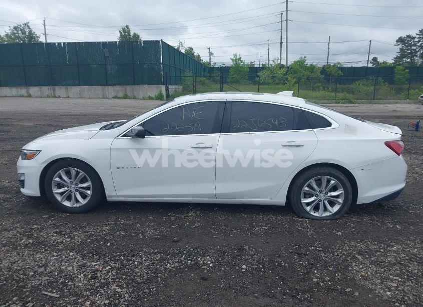 Photo 13 of 2019 Chevrolet Malibu LT (VIN 1G1ZD5ST7KF108396)