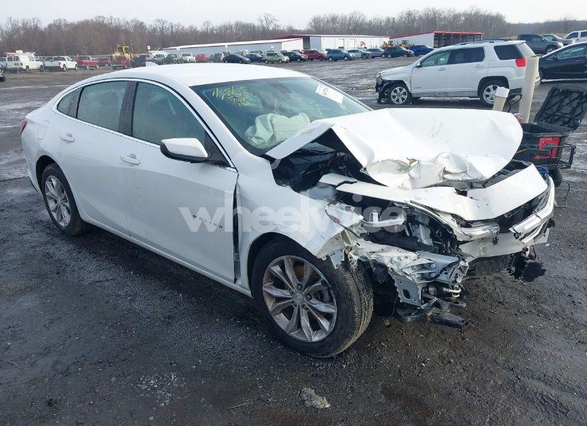 2019 Chevrolet Malibu LT (VIN 1G1ZD5ST7KF110021) main photo