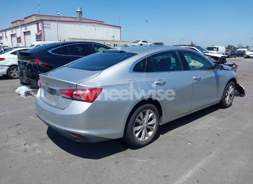 Photo 4 of 2019 Chevrolet Malibu LT (VIN 1G1ZD5ST7KF112013)