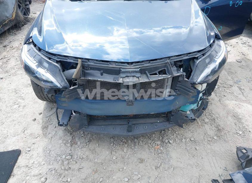 Photo 6 of 2019 Chevrolet Malibu LT (VIN 1G1ZD5ST7KF113212)