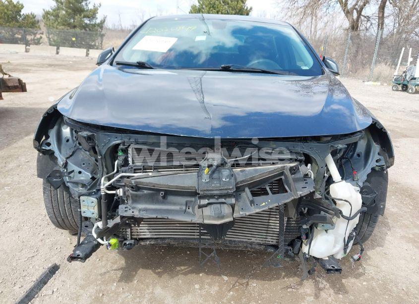 Photo 6 of 2019 Chevrolet Malibu LT (VIN 1G1ZD5ST7KF115820)