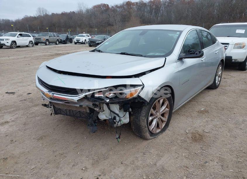 Photo 2 of 2019 Chevrolet Malibu LT (VIN 1G1ZD5ST7KF116496)