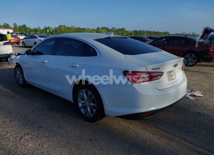 Photo 3 of 2019 Chevrolet Malibu LT (VIN 1G1ZD5ST7KF121004)