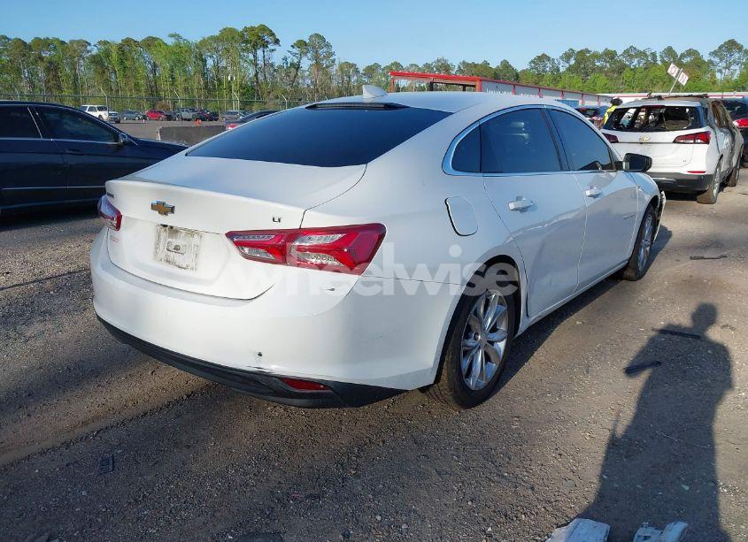 Photo 4 of 2019 Chevrolet Malibu LT (VIN 1G1ZD5ST7KF121004)