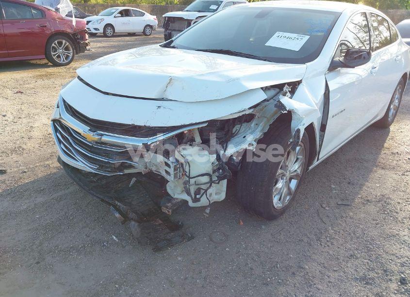 Photo 6 of 2019 Chevrolet Malibu LT (VIN 1G1ZD5ST7KF121004)