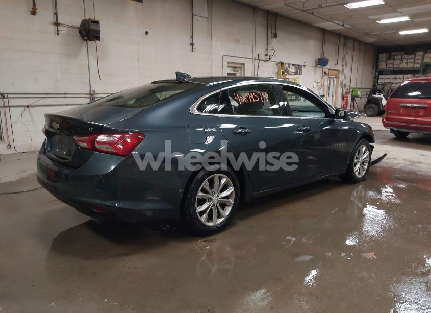 Photo 4 of 2019 Chevrolet Malibu LT (VIN 1G1ZD5ST7KF126686)