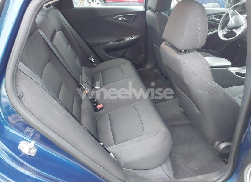 Photo 8 of 2019 Chevrolet Malibu LT (VIN 1G1ZD5ST7KF134030)