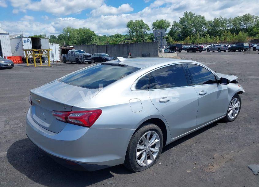 Photo 4 of 2019 Chevrolet Malibu LT (VIN 1G1ZD5ST7KF134139)