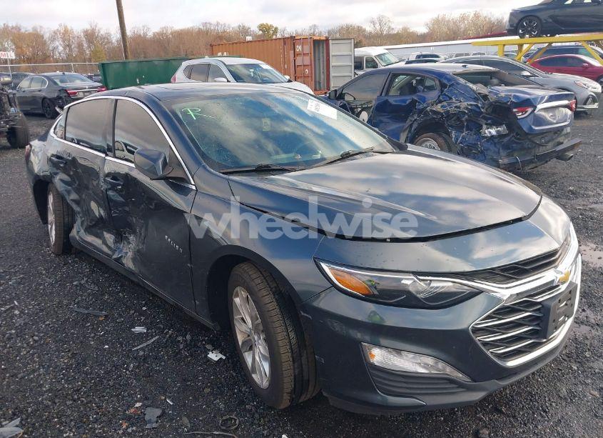 2019 Chevrolet Malibu LT (VIN 1G1ZD5ST7KF137302) main photo