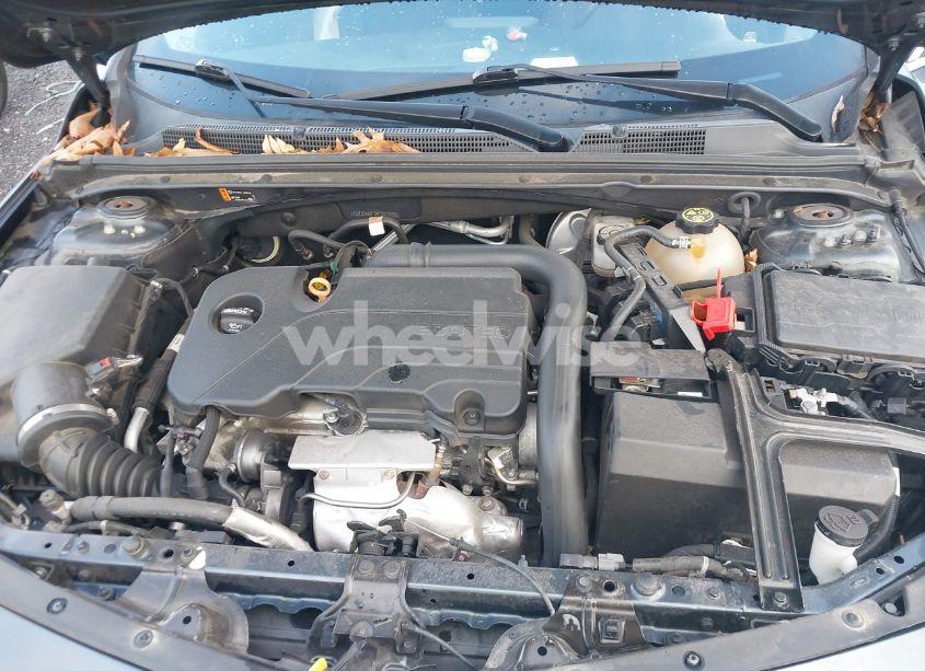 Photo 10 of 2019 Chevrolet Malibu LT (VIN 1G1ZD5ST7KF137302)