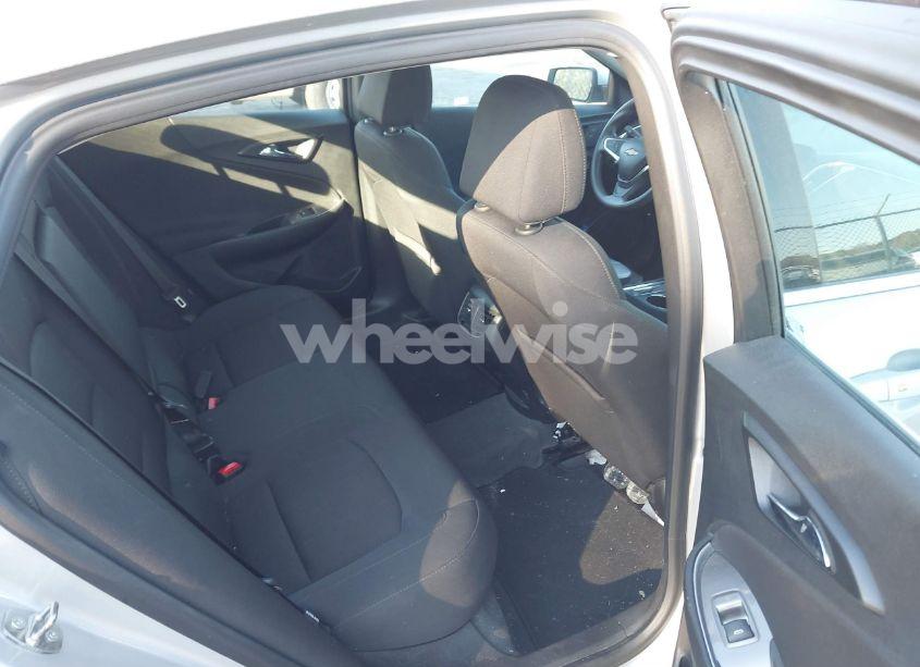 Photo 8 of 2019 Chevrolet Malibu LT (VIN 1G1ZD5ST7KF154228)