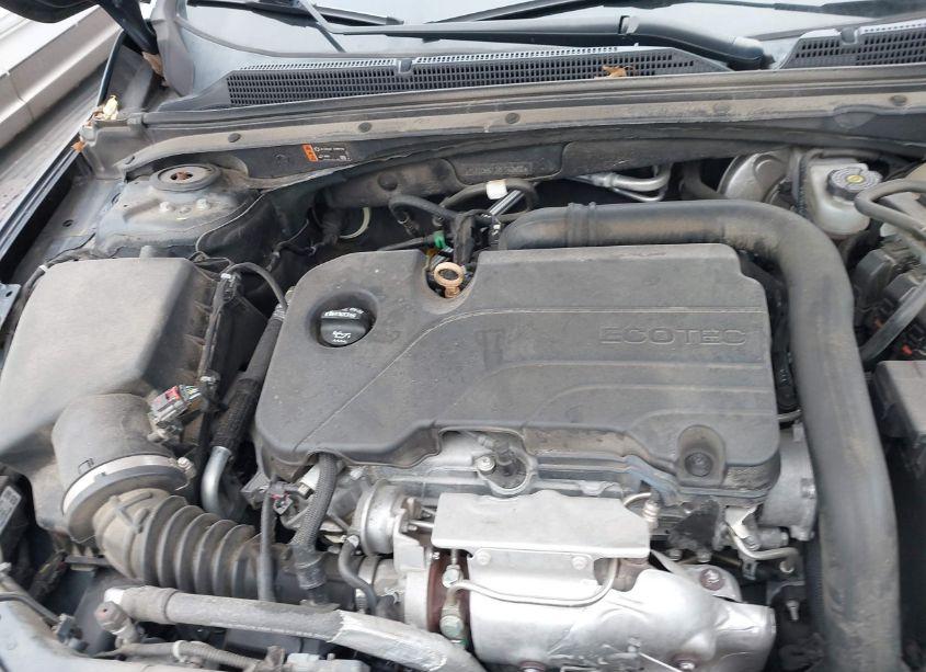 Photo 10 of 2019 Chevrolet Malibu LT (VIN 1G1ZD5ST7KF160532)
