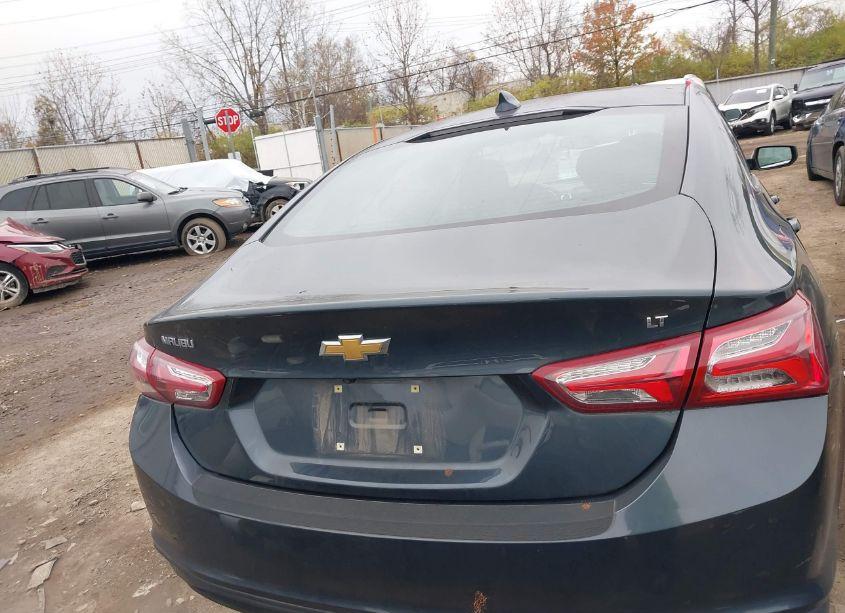 Photo 16 of 2019 Chevrolet Malibu LT (VIN 1G1ZD5ST7KF160532)
