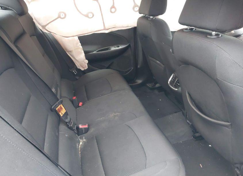 Photo 8 of 2019 Chevrolet Malibu LT (VIN 1G1ZD5ST7KF160532)