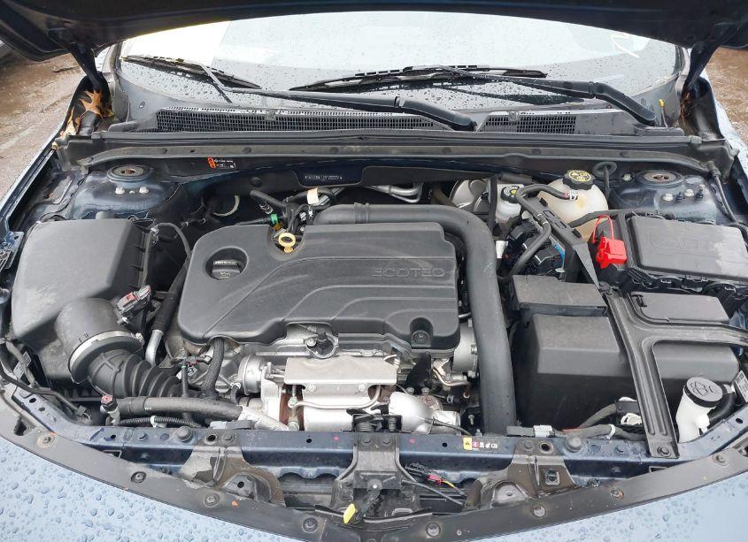 Photo 10 of 2019 Chevrolet Malibu LT (VIN 1G1ZD5ST7KF202231)