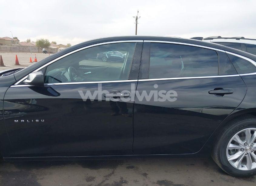 Photo 14 of 2019 Chevrolet Malibu LT (VIN 1G1ZD5ST7KF204559)