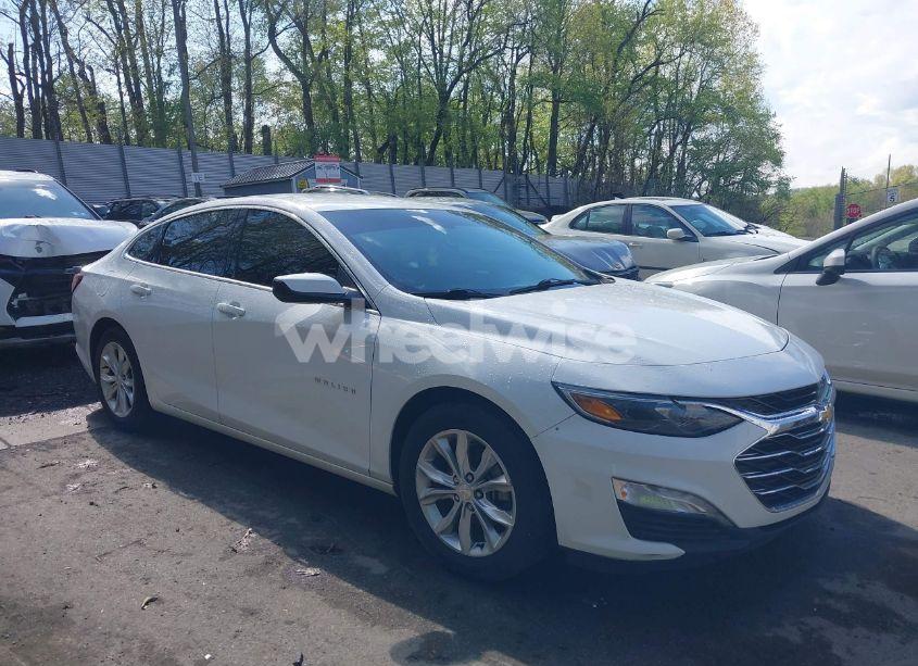 2020 Chevrolet Malibu FWD LT (VIN 1G1ZD5ST7LF006002) main photo