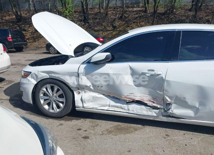 Photo 6 of 2020 Chevrolet Malibu FWD LT (VIN 1G1ZD5ST7LF006002)