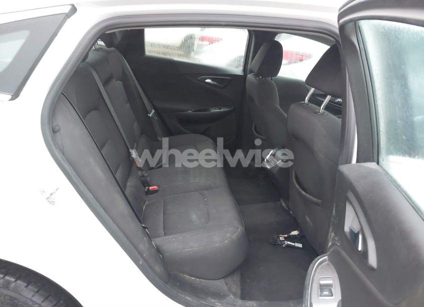 Photo 8 of 2020 Chevrolet Malibu FWD LT (VIN 1G1ZD5ST7LF006694)