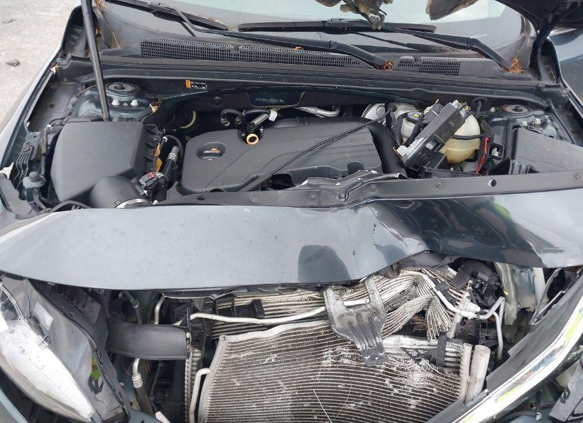 Photo 10 of 2020 Chevrolet Malibu FWD LT (VIN 1G1ZD5ST7LF008106)