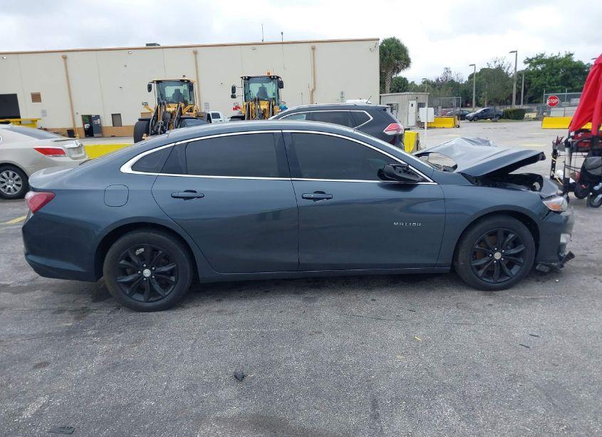 Photo 13 of 2020 Chevrolet Malibu FWD LT (VIN 1G1ZD5ST7LF008106)