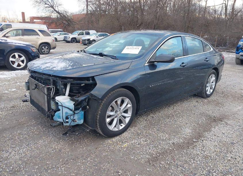 Photo 2 of 2020 Chevrolet Malibu FWD LT (VIN 1G1ZD5ST7LF022703)