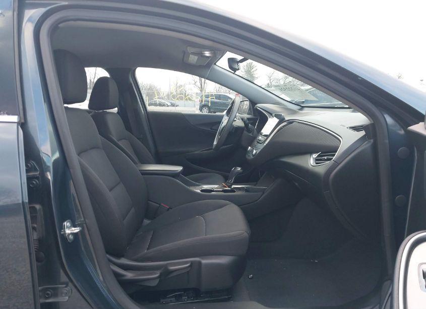 Photo 5 of 2020 Chevrolet Malibu FWD LT (VIN 1G1ZD5ST7LF022703)