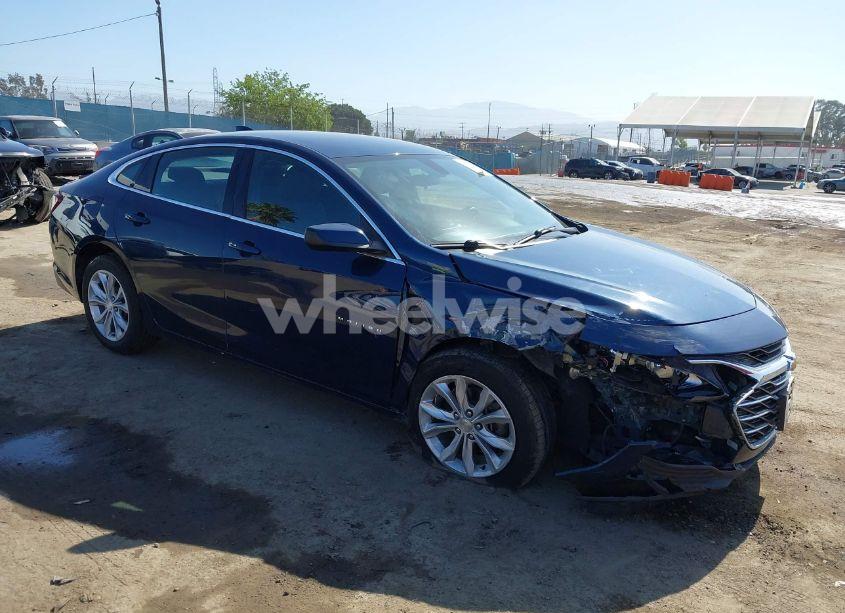2020 Chevrolet Malibu FWD LT (VIN 1G1ZD5ST7LF025178) main photo
