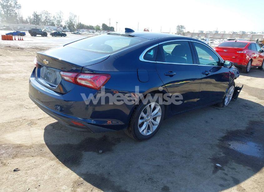 Photo 4 of 2020 Chevrolet Malibu FWD LT (VIN 1G1ZD5ST7LF025178)