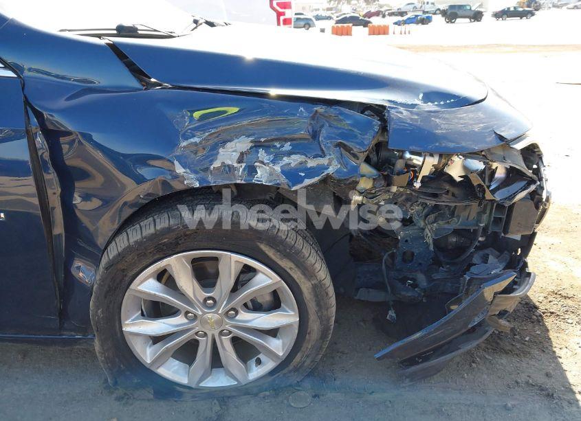 Photo 6 of 2020 Chevrolet Malibu FWD LT (VIN 1G1ZD5ST7LF025178)